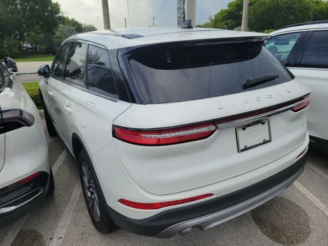 2024 Lincoln Corsair Premiere photo 4