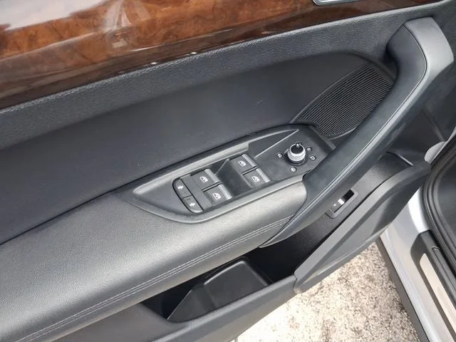 2019 Audi Q5 2.0T Premium Plus quattro photo 15