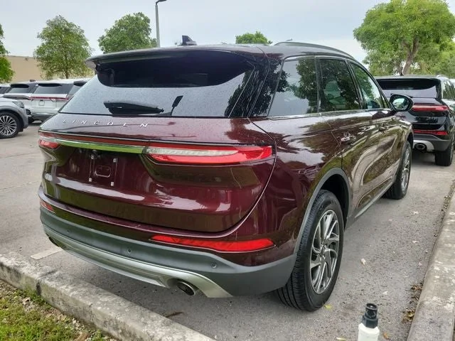 2021 Lincoln Corsair Standard photo 6