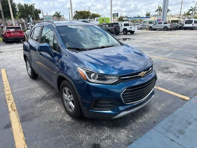 2020 Chevrolet Trax LT photo 3