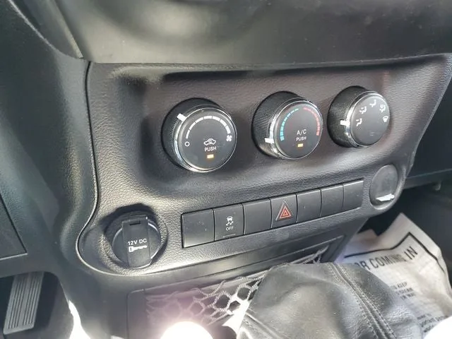 2017 Jeep Wrangler Sport photo 17