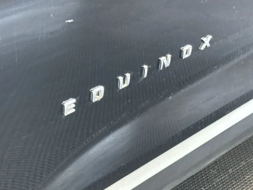 2026 Chevrolet Equinox FWD LT photo 10