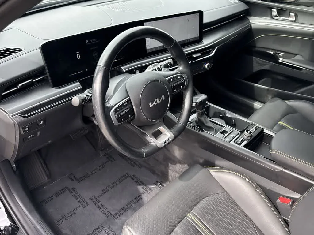 2025 Kia K5 GT photo 13