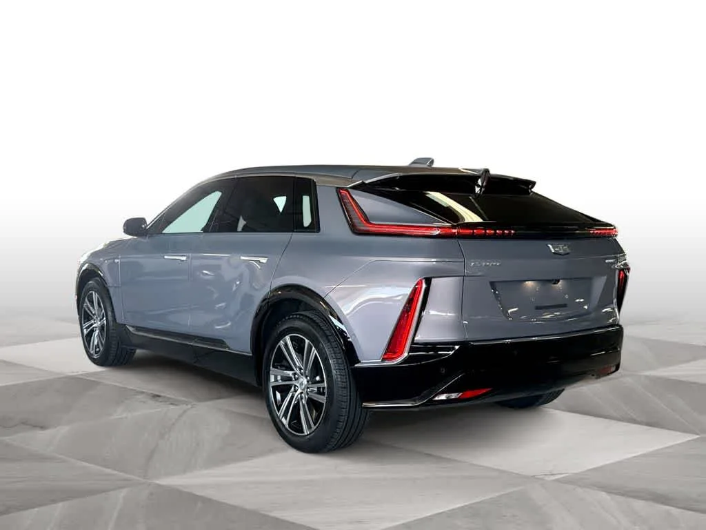 2024 Cadillac LYRIQ Luxury photo 6
