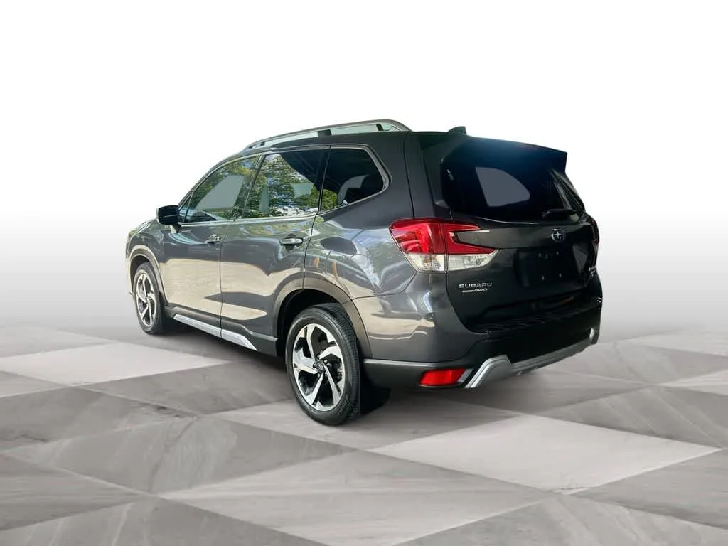 2024 Subaru Forester Touring photo 6