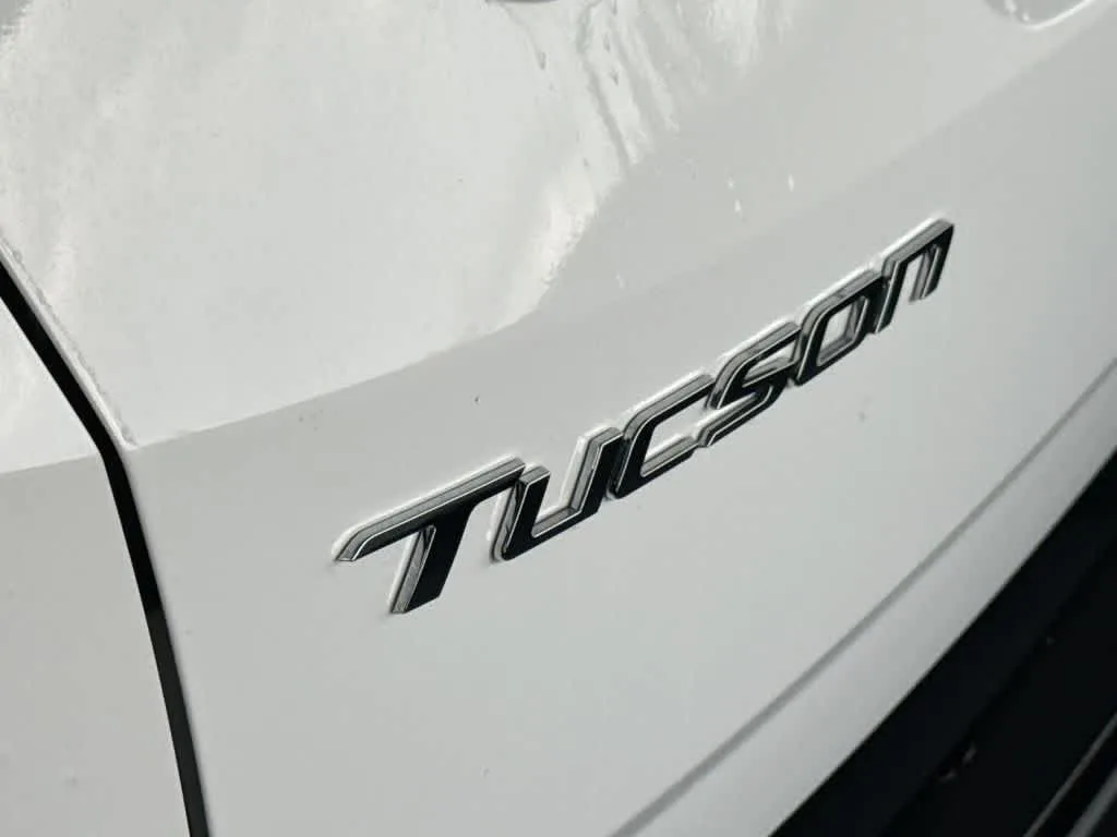 2024 Hyundai Tucson SE photo 10