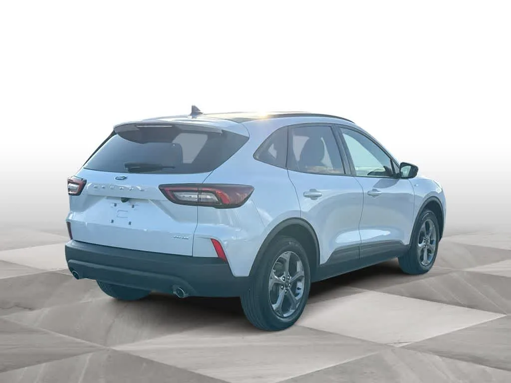 2025 Ford Escape ST-Line photo 8