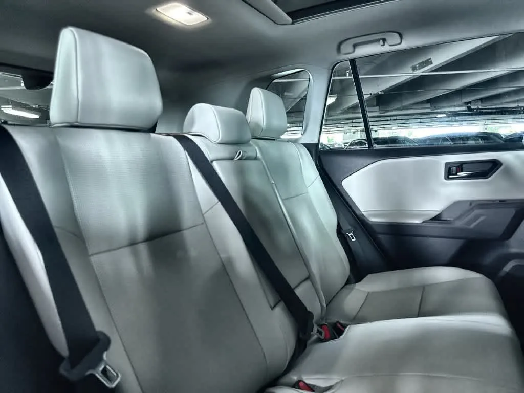 2026 Toyota RAV4 XLE Premium photo 26