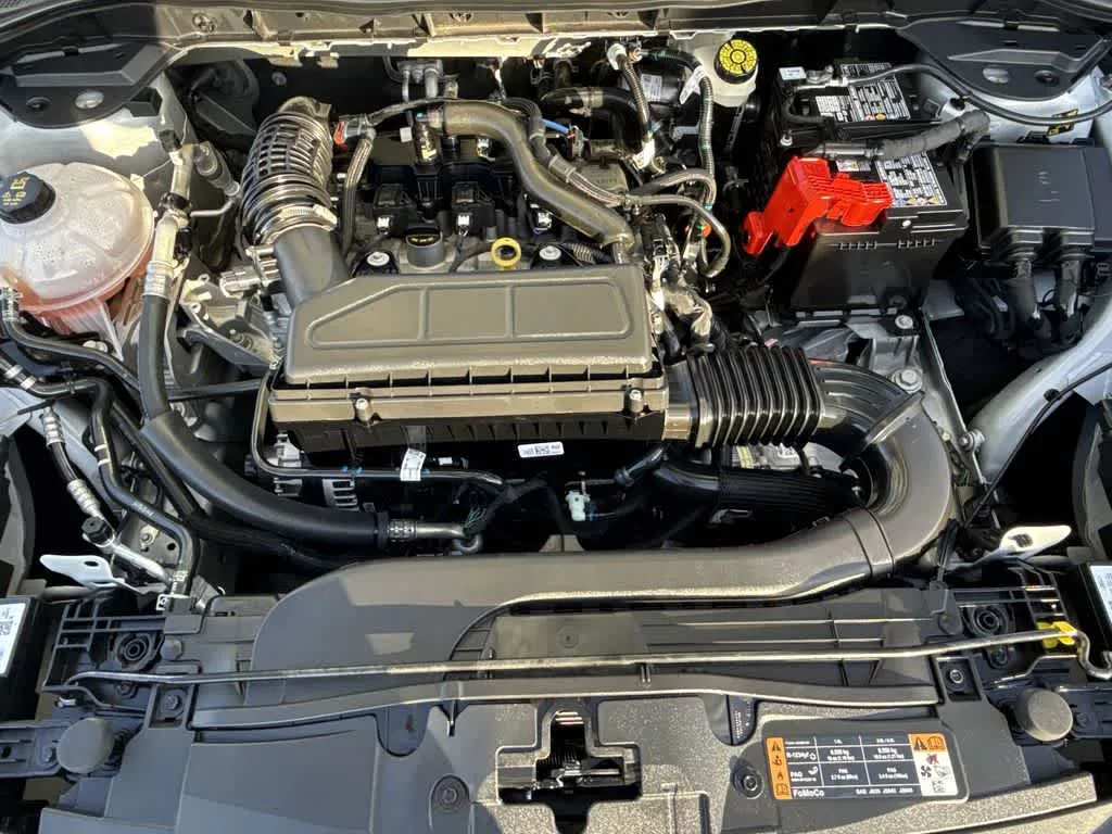 2025 Ford Escape ST-Line photo 12