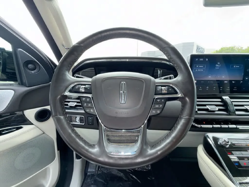 2023 Lincoln Navigator L Black Label photo 15