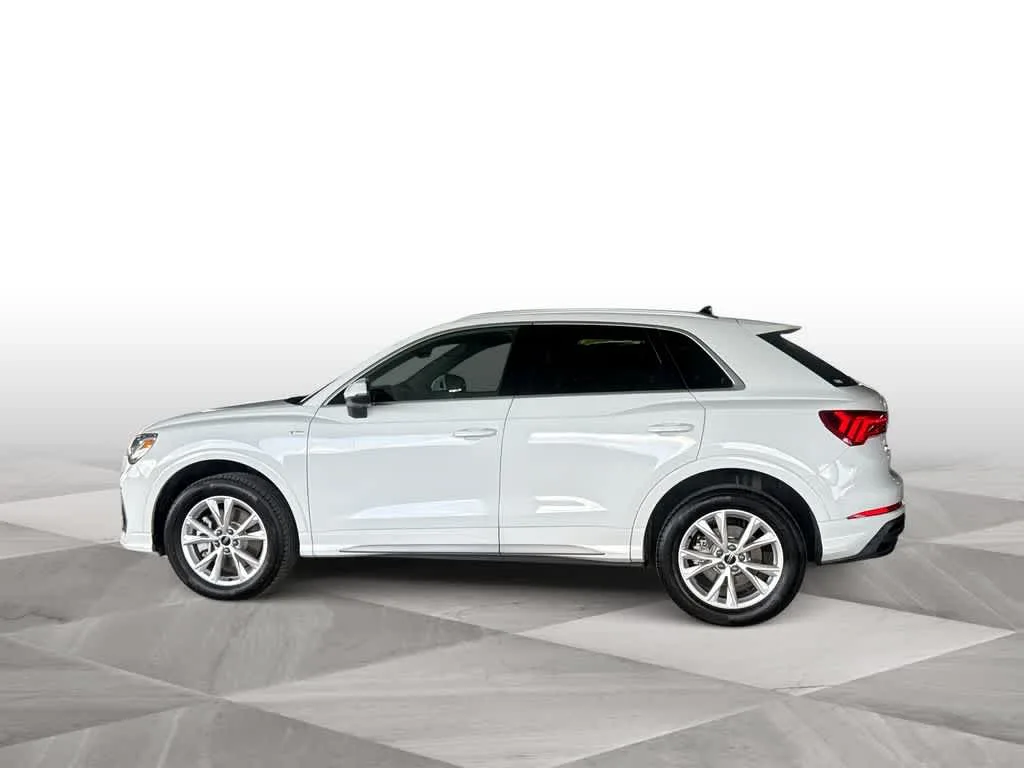 2025 Audi Q3 S line Premium photo 5