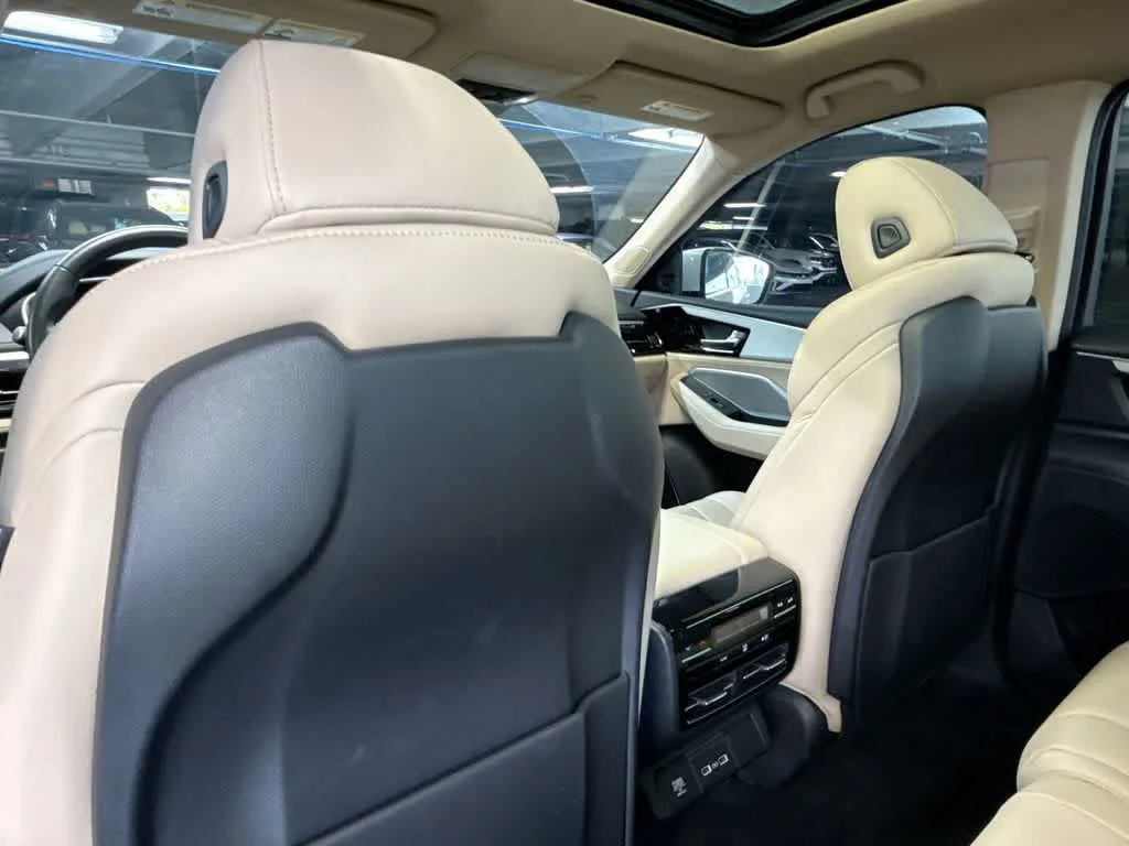 2024 Acura MDX FWD photo 23