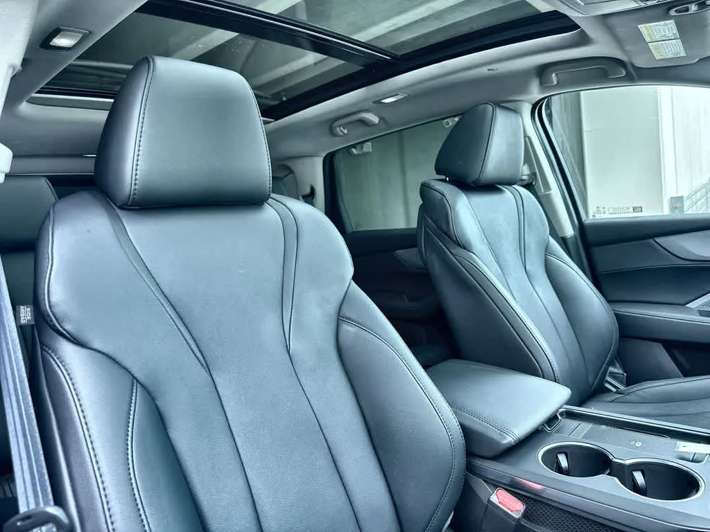 2025 Acura MDX FWD photo 27