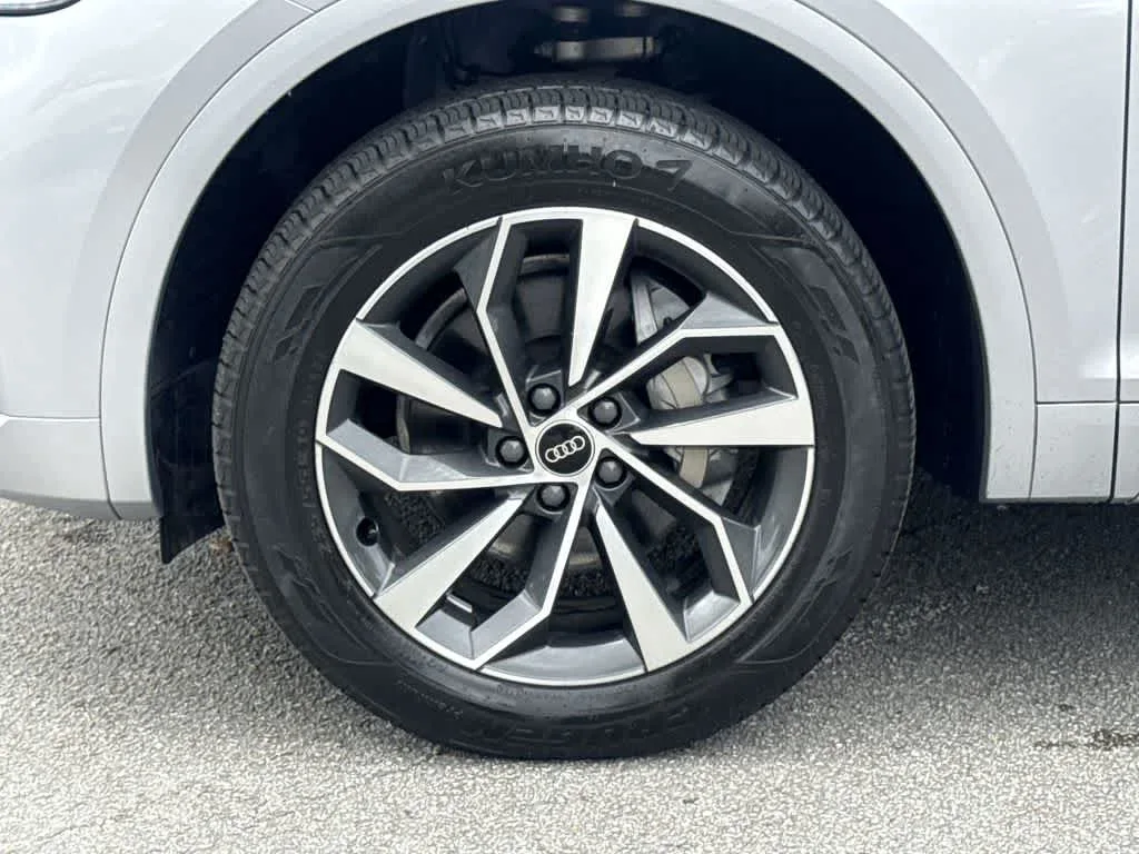 2023 Audi Q5 S line Premium photo 11
