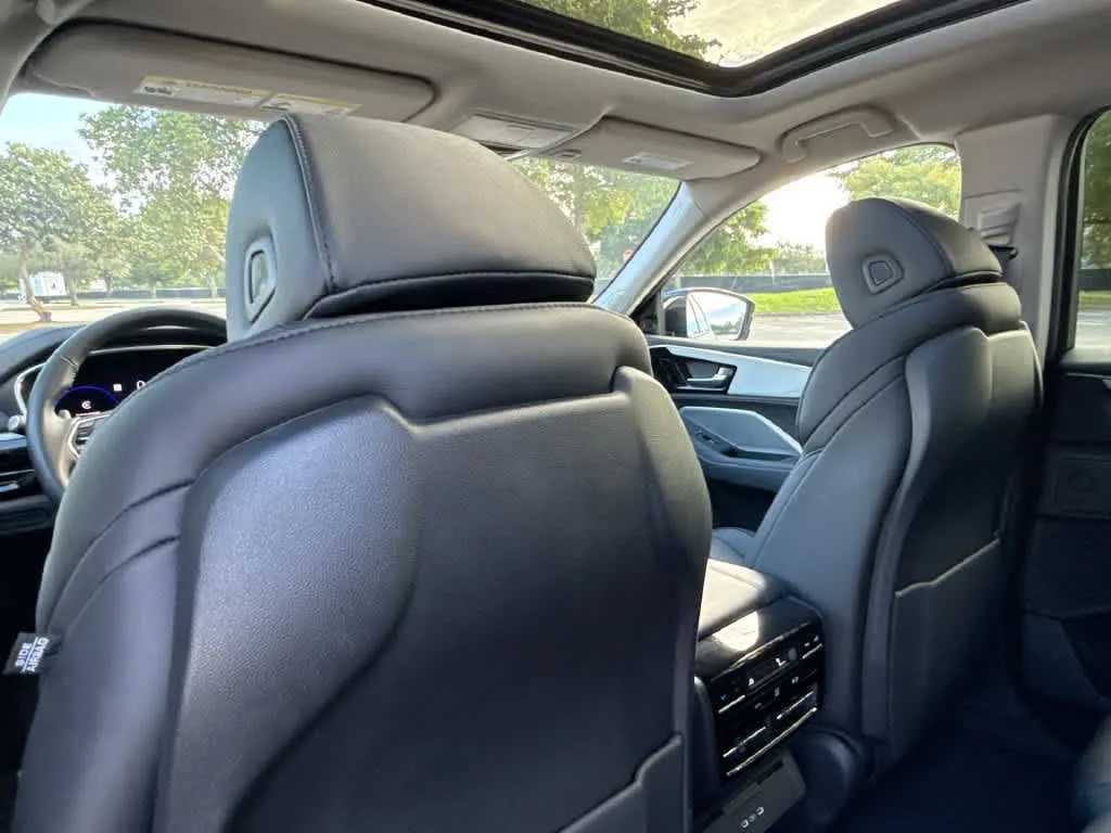 2026 Acura MDX FWD photo 23