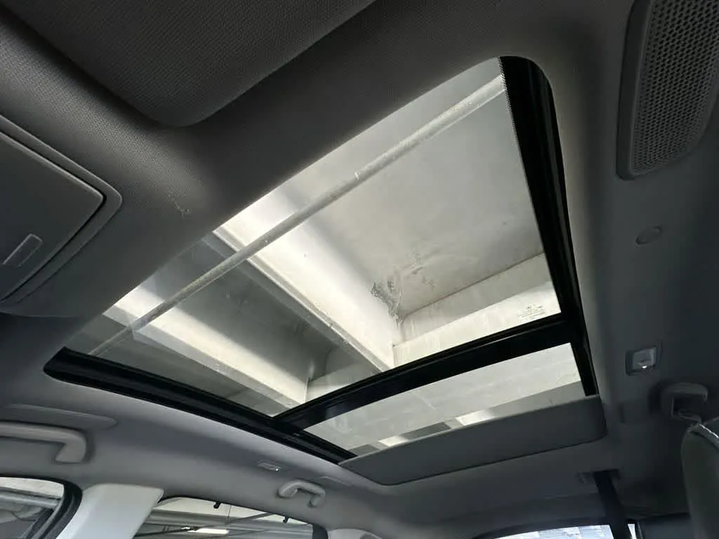 2025 Acura MDX w/Technology Package photo 17
