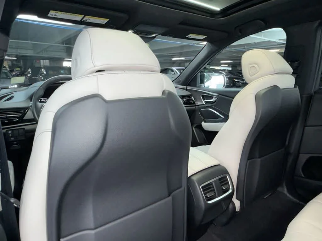 2025 Acura RDX SH-AWD photo 23