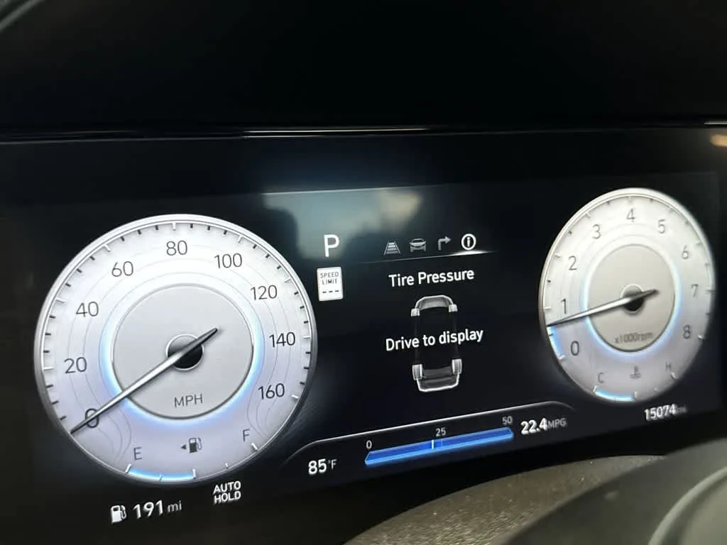 2026 Hyundai Elantra Limited photo 16