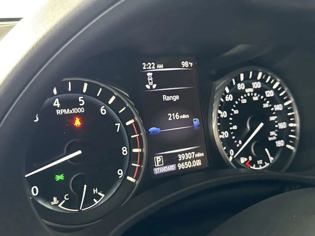 2022 INFINITI Q60 LUXE photo 16