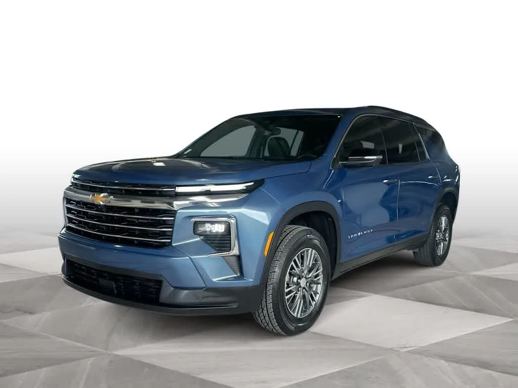 2024 Chevrolet Traverse FWD LT photo 4