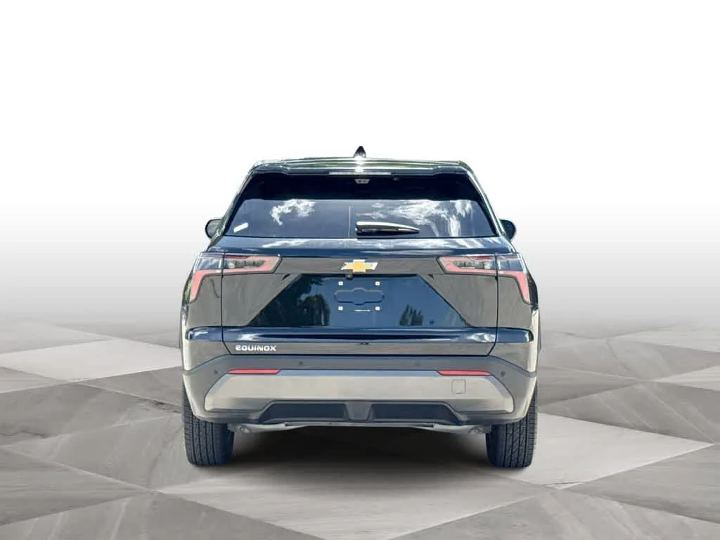2025 Chevrolet Equinox FWD LT photo 7
