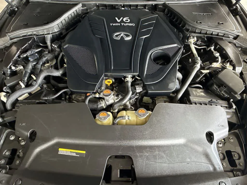 2022 INFINITI Q60 LUXE photo 12