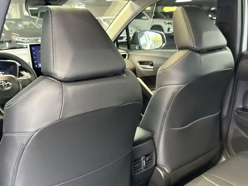 2026 Toyota Corolla Cross XLE photo 23