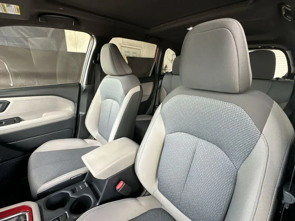 2025 Subaru Forester Premium photo 13