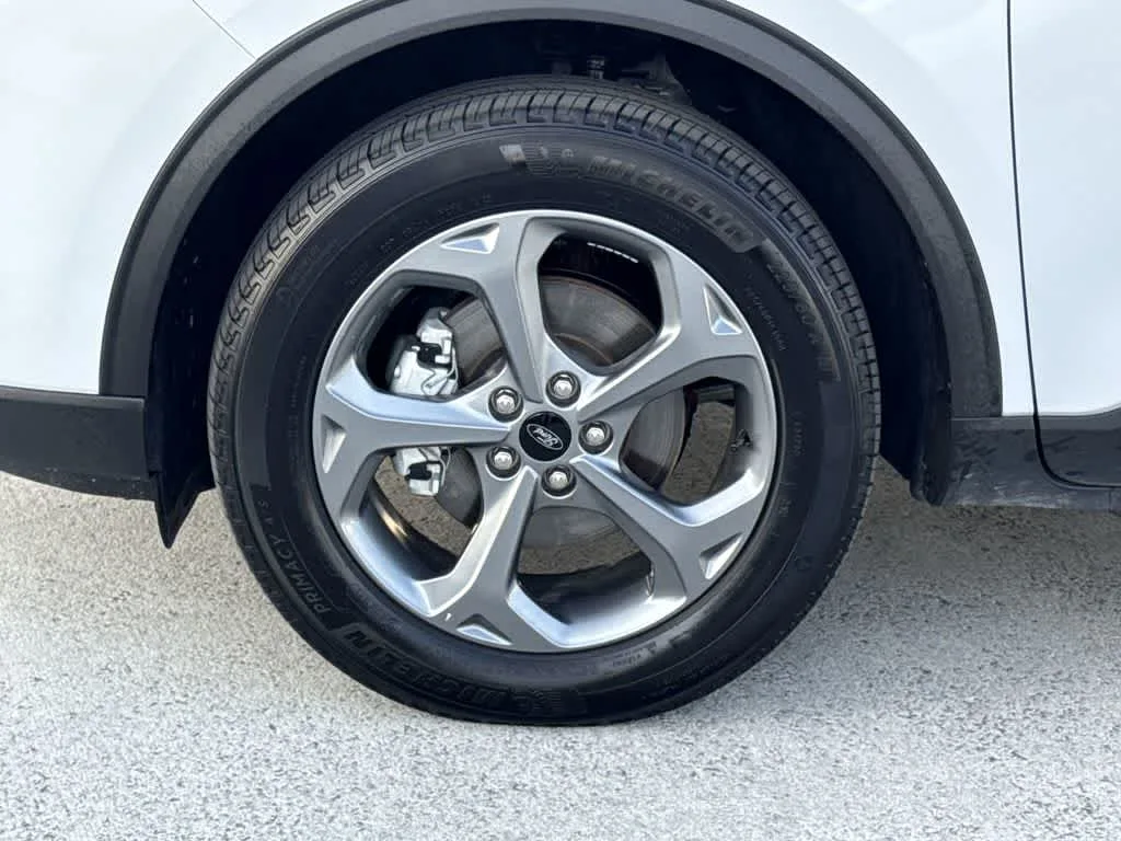 2025 Ford Escape ST-Line photo 11