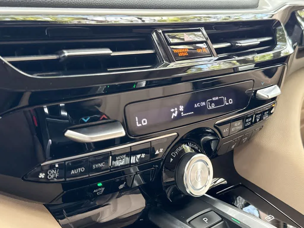 2023 Acura MDX SH-AWD photo 19