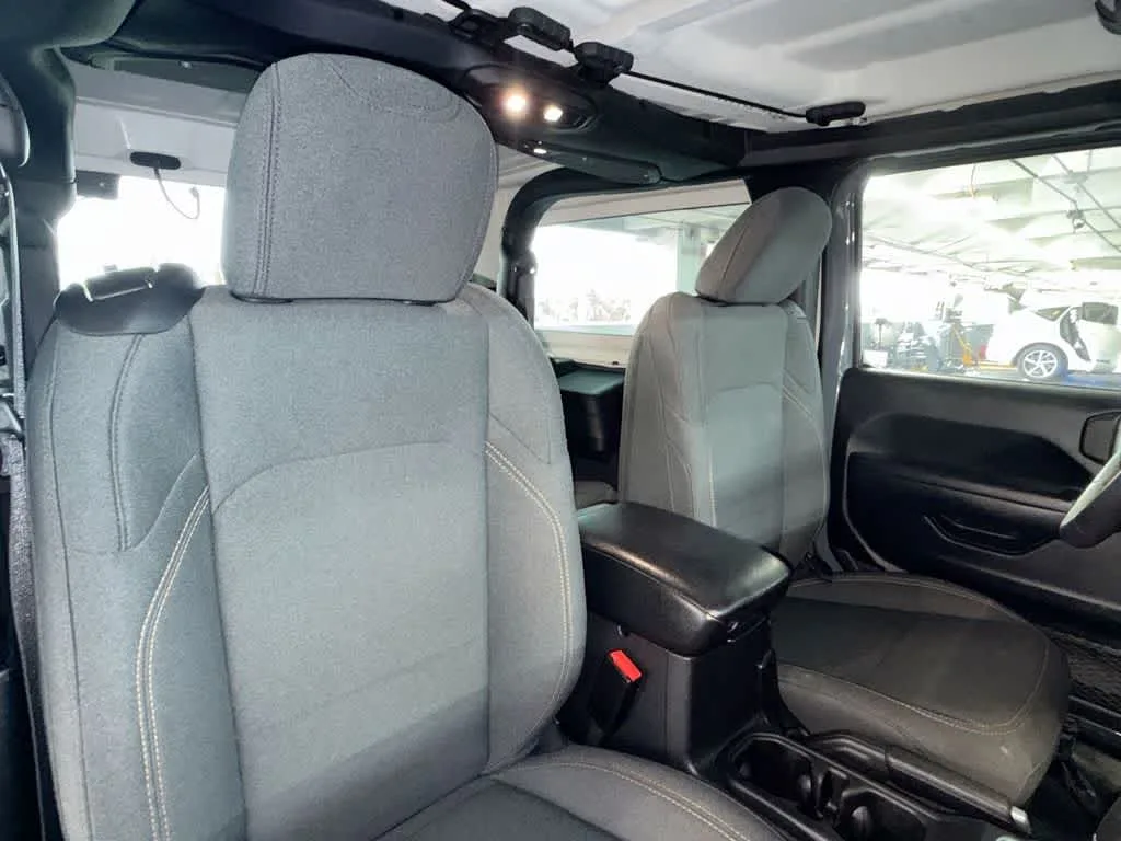 2024 Jeep Wrangler Sport S photo 27