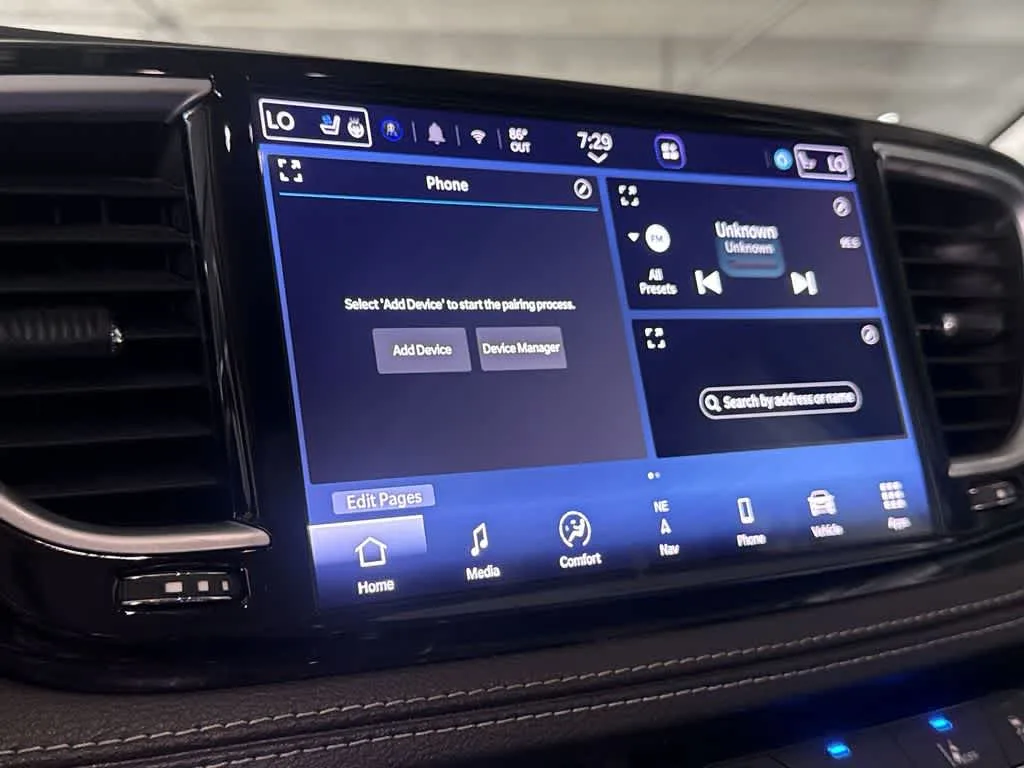 2023 Chrysler Pacifica Limited photo 17