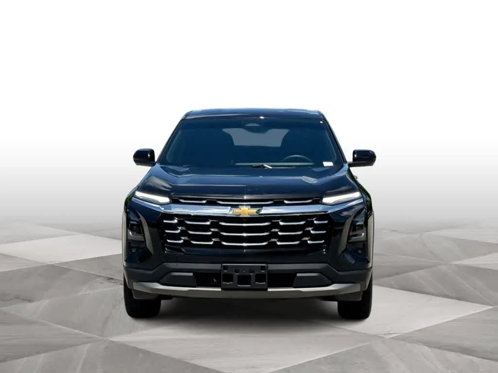 2025 Chevrolet Equinox FWD LT photo 3