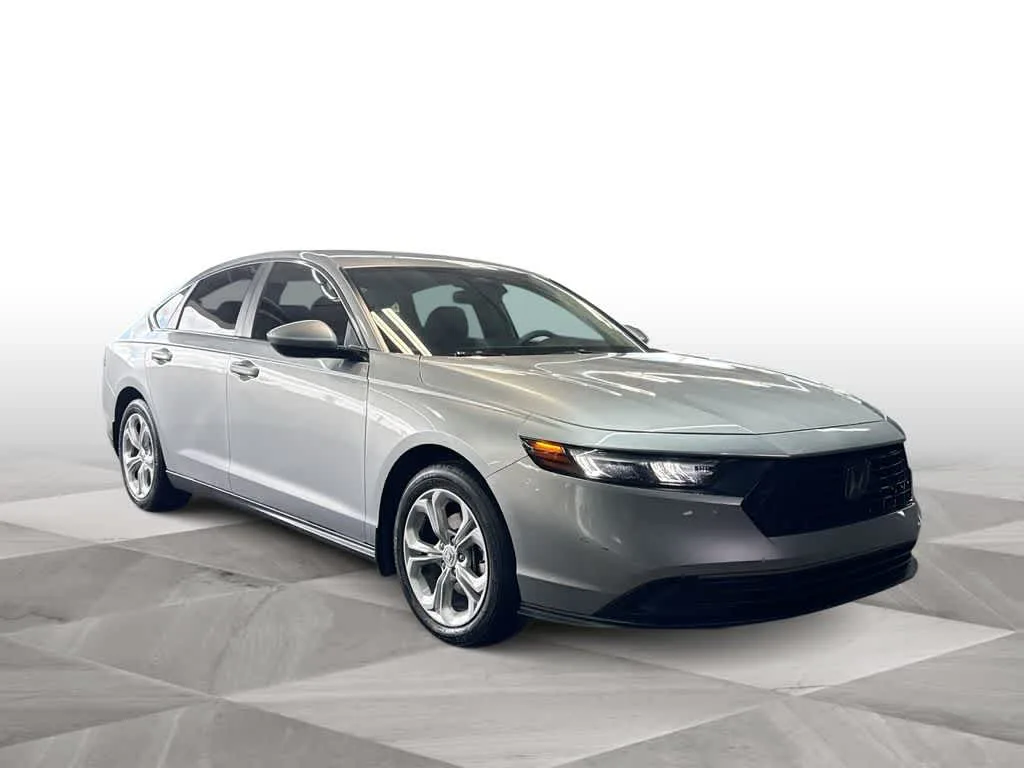 2025 Honda Accord LX photo 2