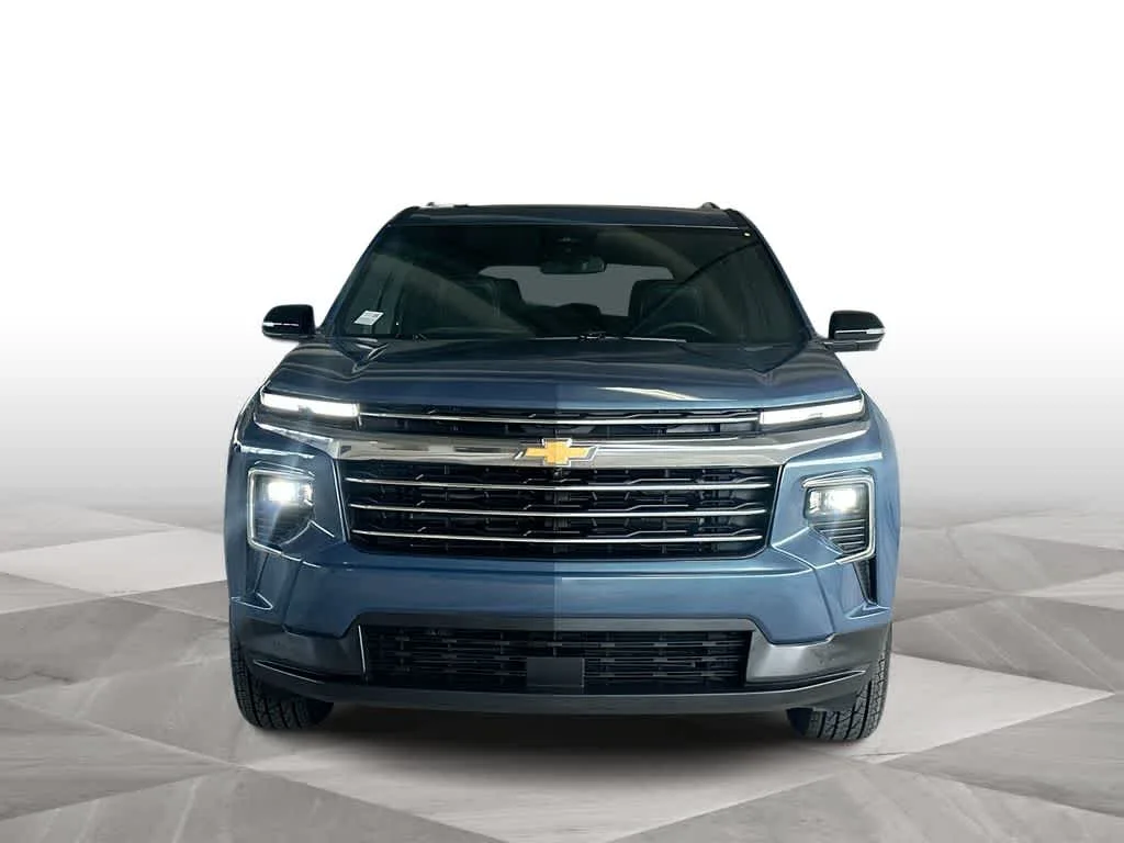 2024 Chevrolet Traverse FWD LT photo 3