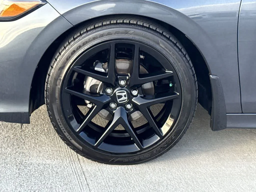 2025 Honda Civic Sport photo 11
