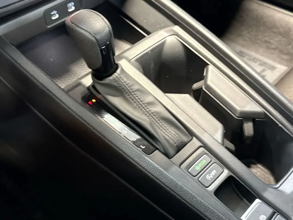2025 Honda Accord LX photo 20