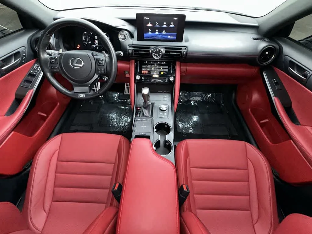 2025 Lexus IS 350 F SPORT photo 24