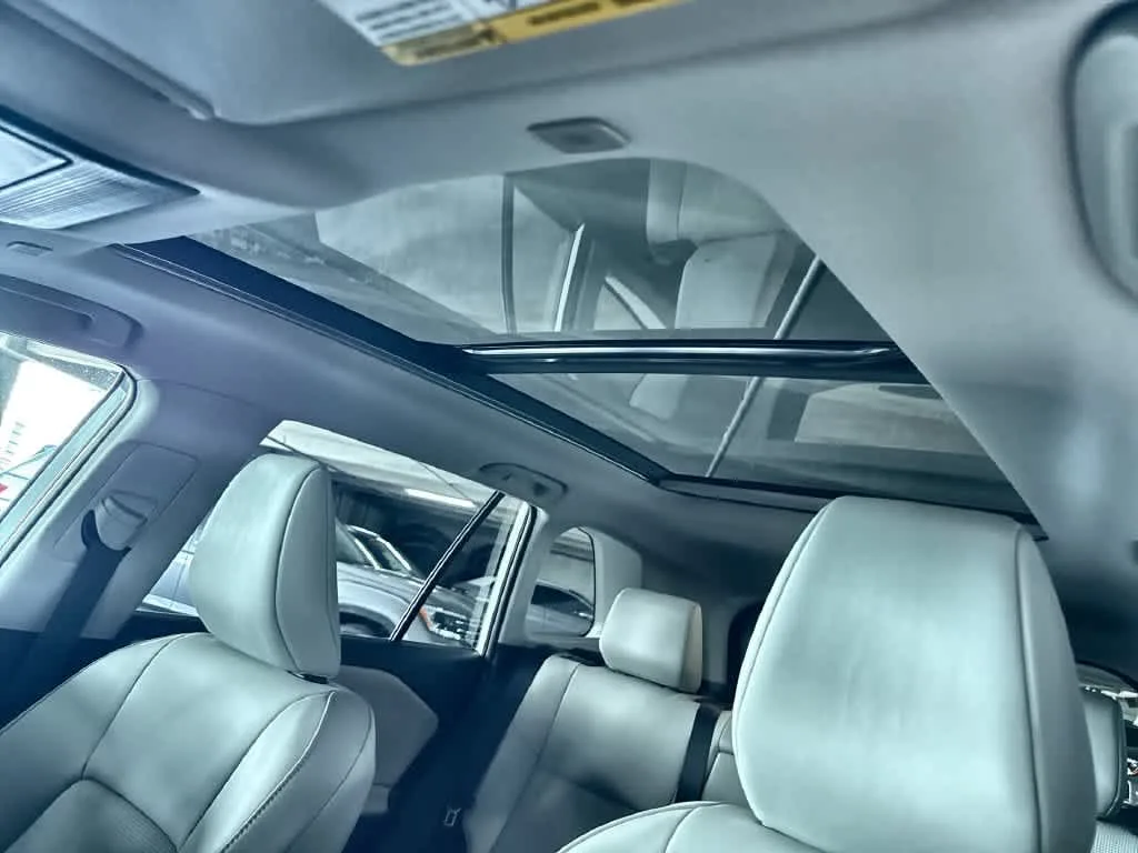 2026 Toyota RAV4 XLE Premium photo 17