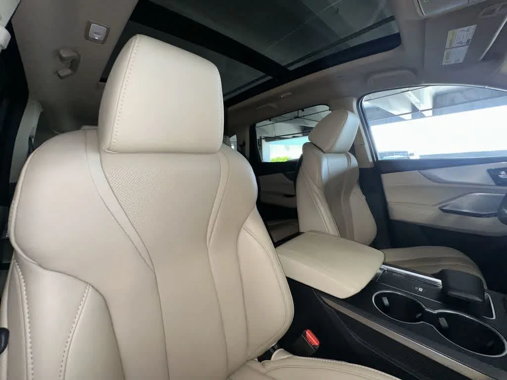 2024 Acura MDX w/Technology Package photo 35