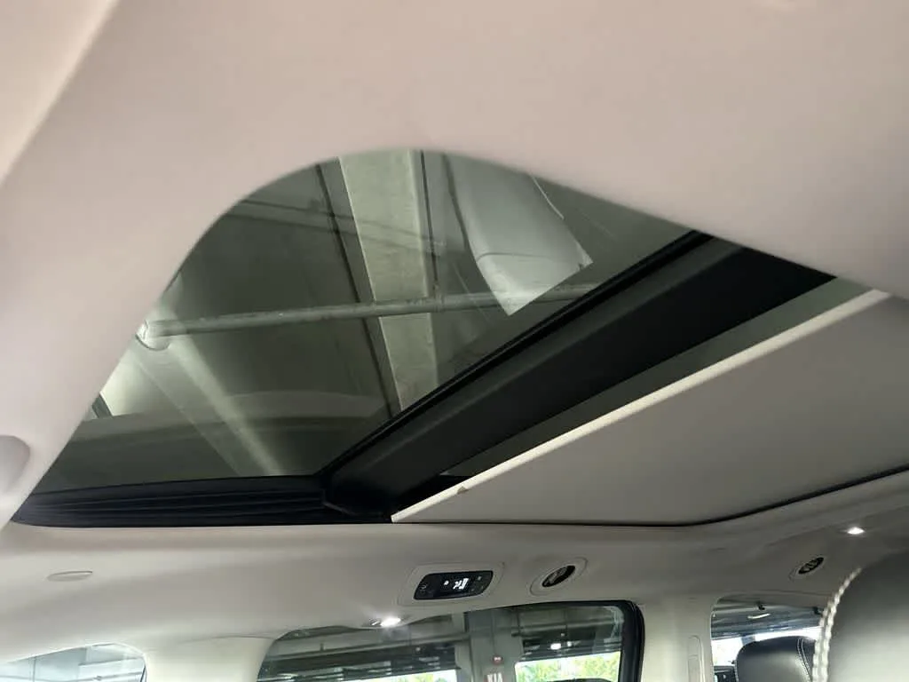 2023 Chrysler Pacifica Limited photo 22