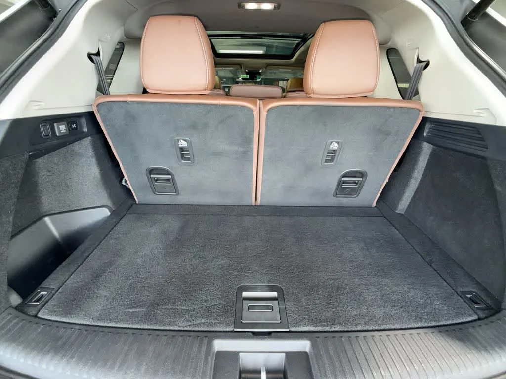 2025 Acura MDX w/Technology Package photo 25