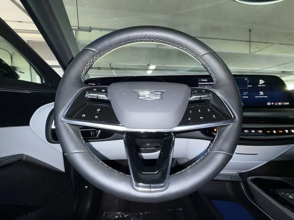 2024 Cadillac LYRIQ Luxury photo 15
