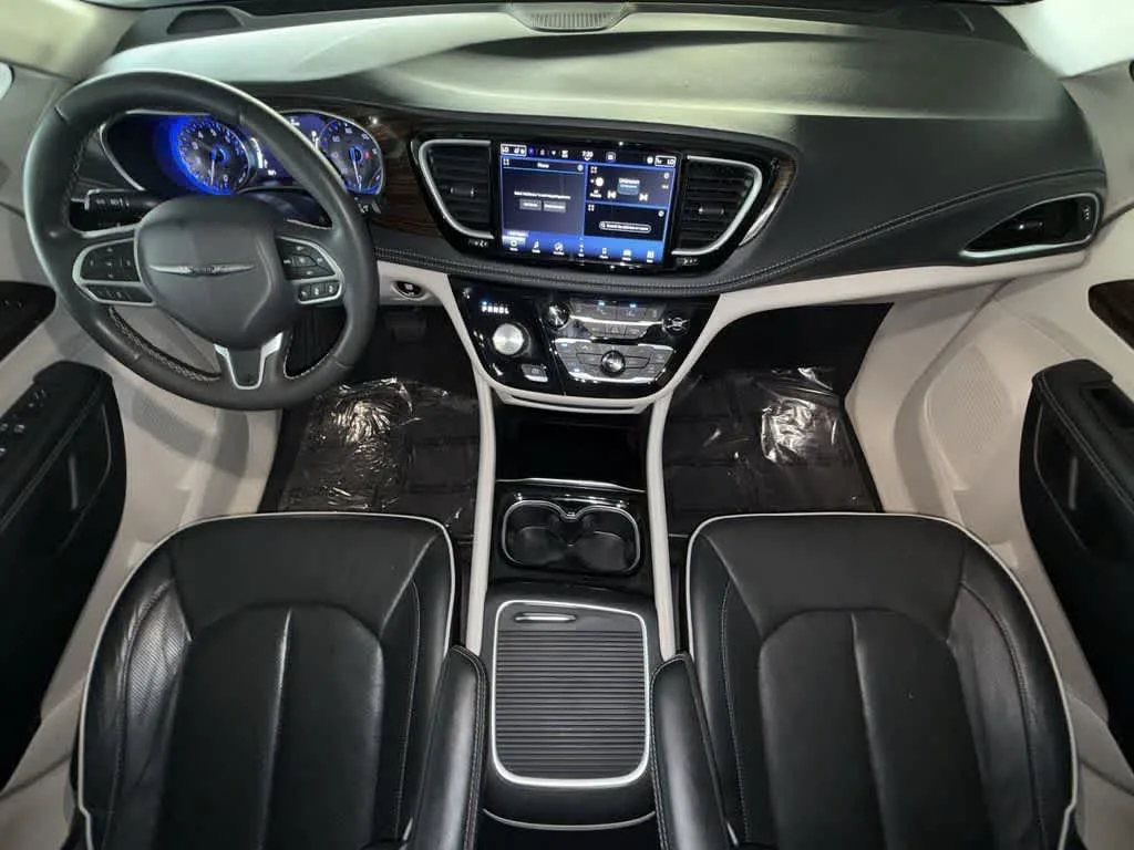 2023 Chrysler Pacifica Limited photo 23