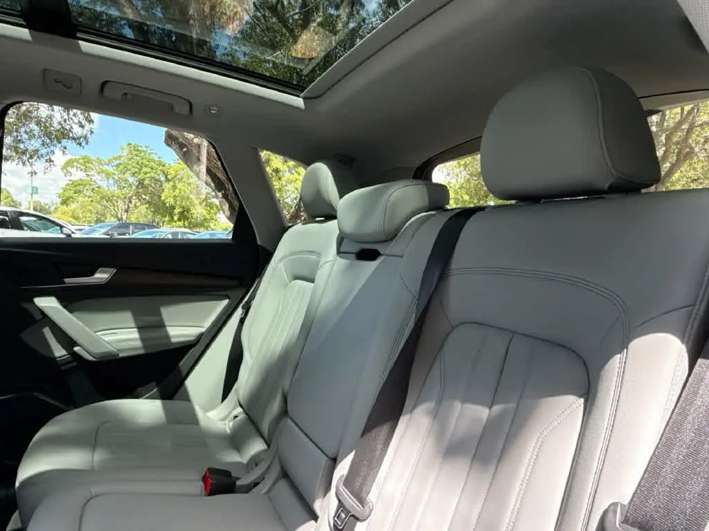 2021 Audi Q5 Premium Plus photo 22