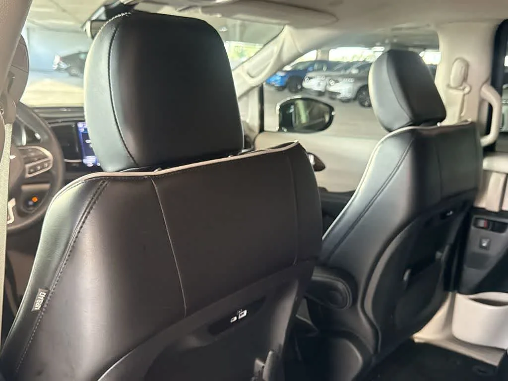 2023 Chrysler Pacifica Limited photo 24