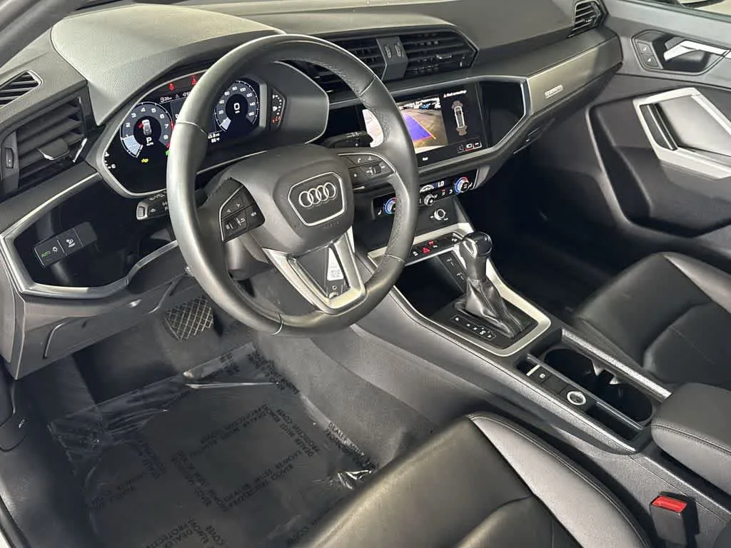 2025 Audi Q3 S line Premium photo 13