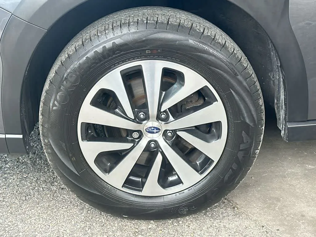 2025 Subaru Outback Premium photo 11