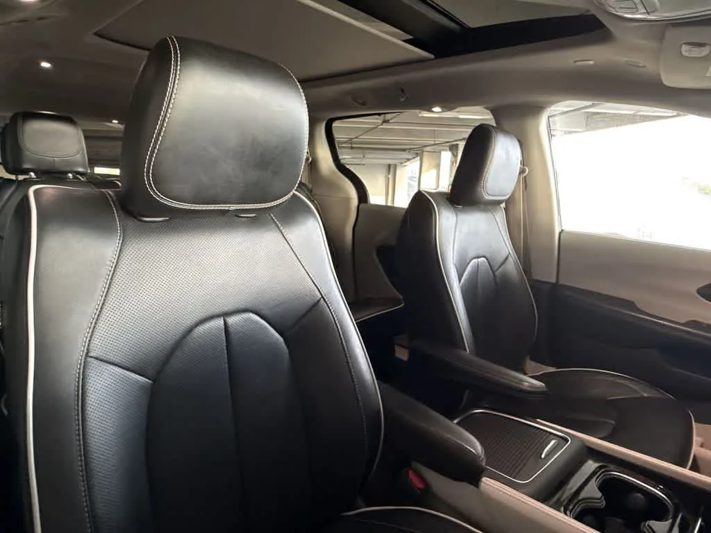 2023 Chrysler Pacifica Limited photo 28