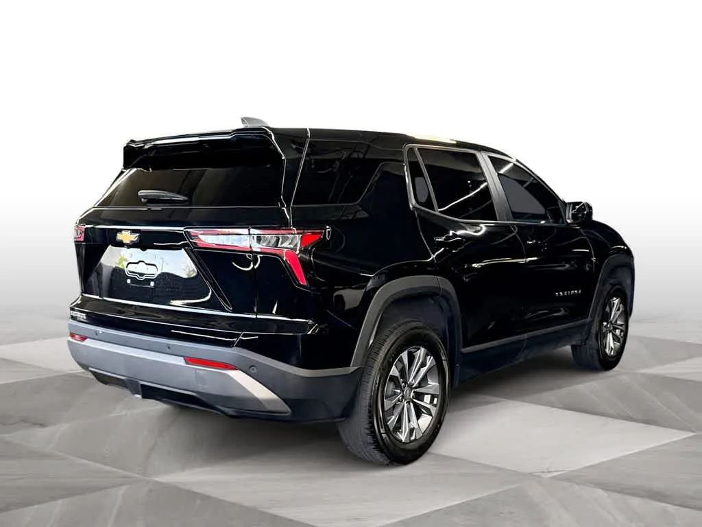 2026 Chevrolet Equinox FWD LT photo 8